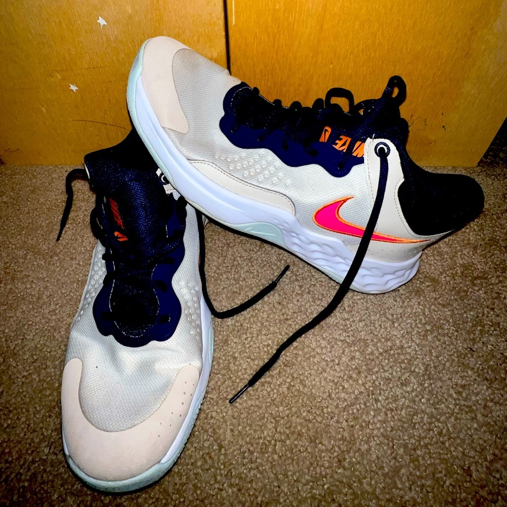 NIKE fly.by mid 3 mens size 11 Orange/White/Pink